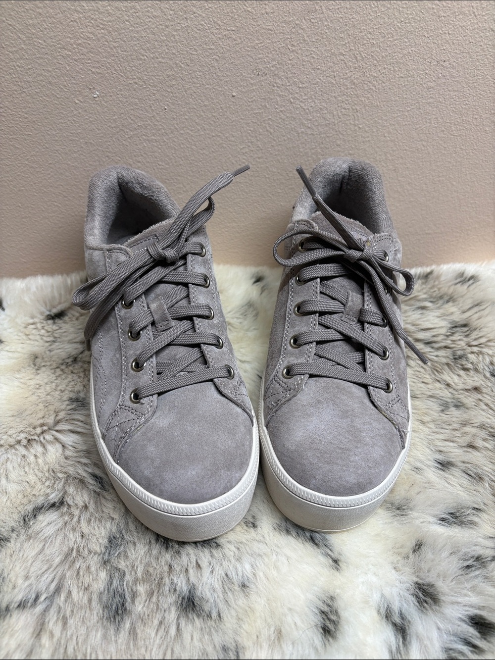 Skechers by Martha Stewart
